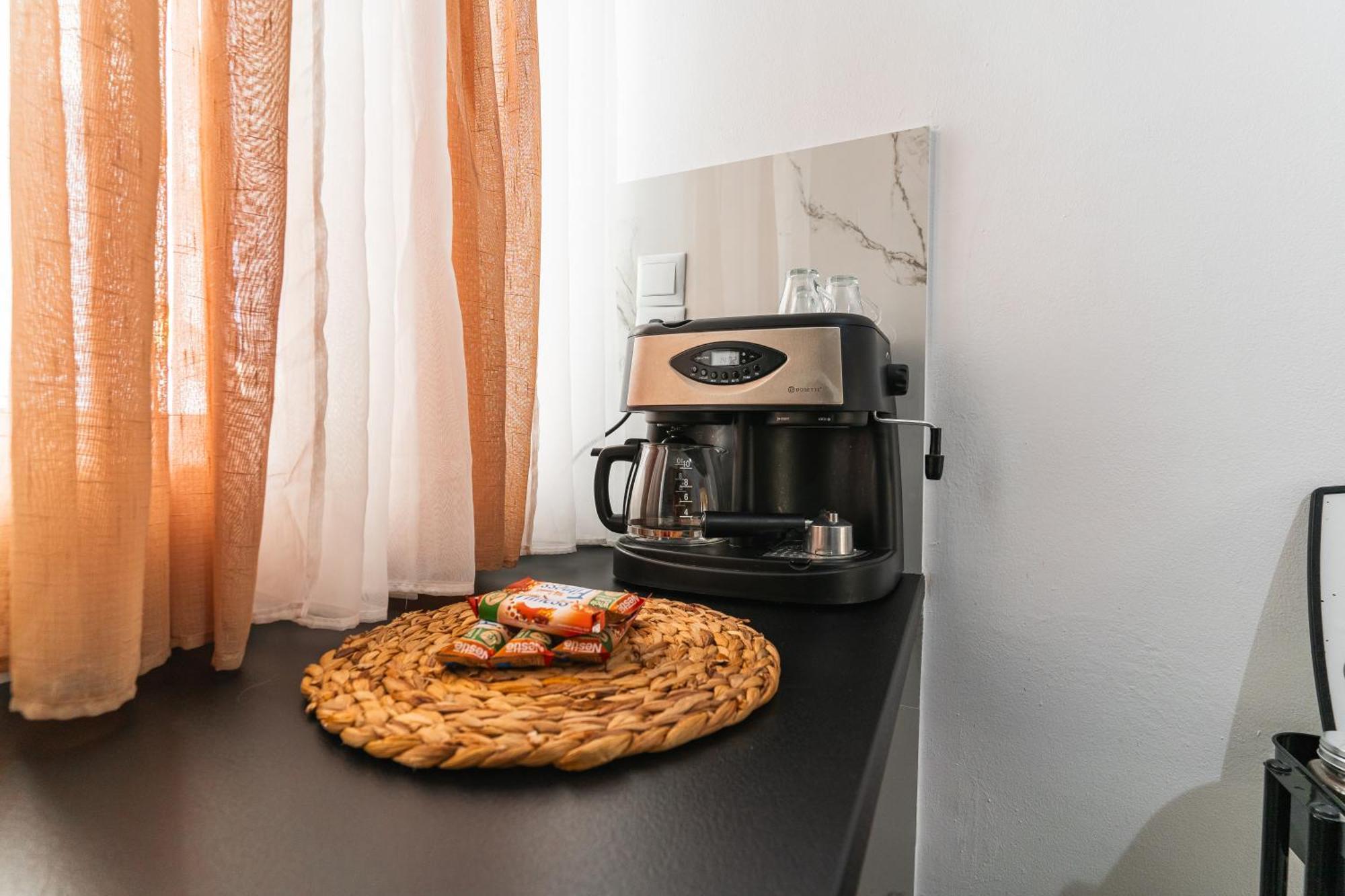 Acrolofts M62 Atenas Exterior foto